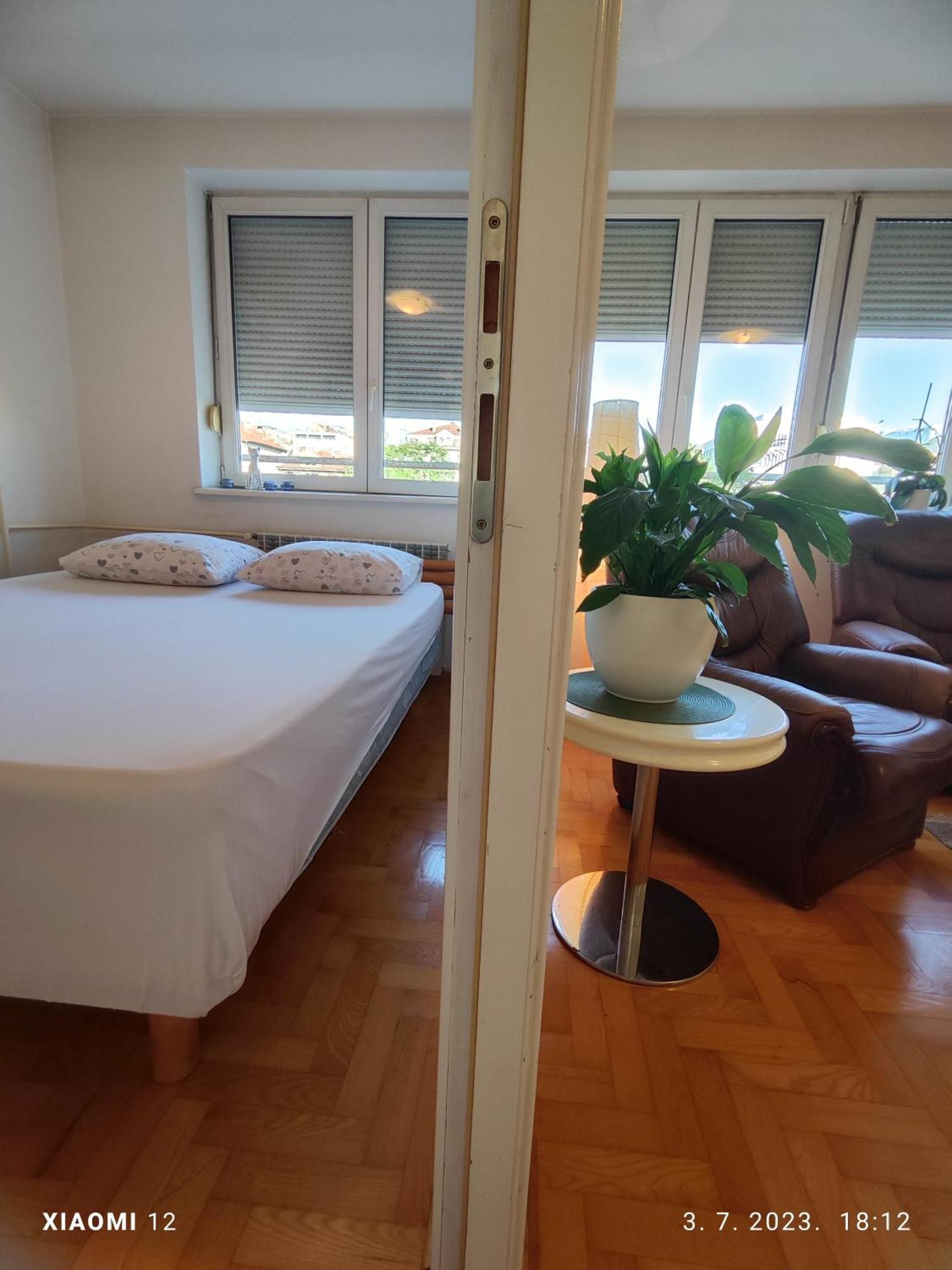 Srecko No3 Apartment Beograd Ngoại thất bức ảnh